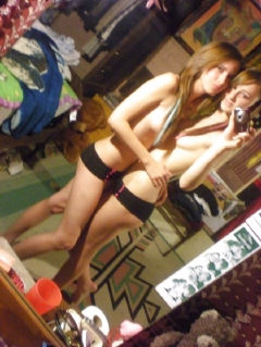2 sexy skinny teen girls selfshot pics - N