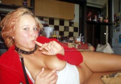 Busty blonde - N