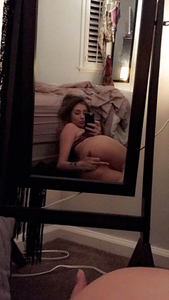 Blonde bimbo slut - takes naked selfies - N