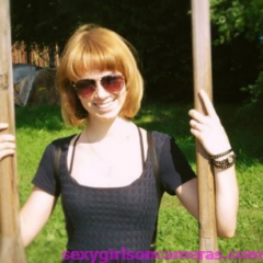 Webcam Models Outdoors - N