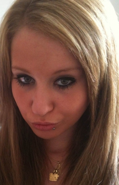 Athletic blonde teen - sports mad girl likes to reavel her t - N