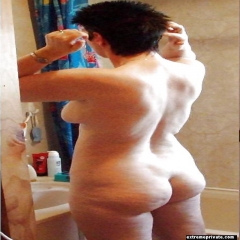 Grannies and moms-in-laws caught on spy camera - N