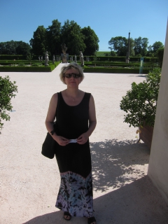Ivana - mature elegant lady with great saggy tits - N