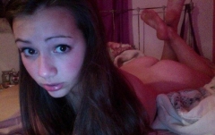 Brunette hottie teen - british amateur nude at home - N