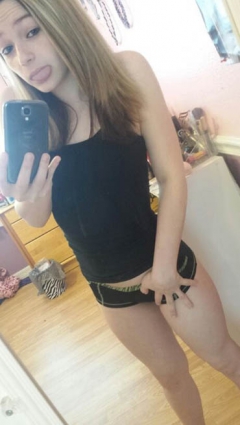Very cute non-nude amateur british teen selfies - this lady - N