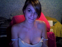 Amateur teen cutie pussy selfies - showing off what her moth - N