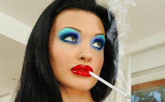 Sexy smoking. - N