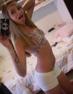 more young teenage girls - N