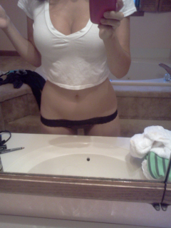 USA woman boobs pussy selfie - N