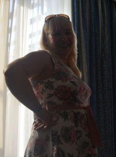 Beautiful mature women - N