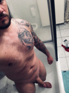 Me - N