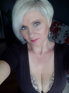 HOT AND SEXY MATURE LADIES - 8 - N