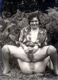 They are really hot and sexy women 4!! Retro pics!!! - N