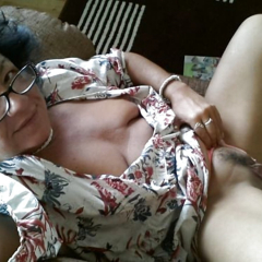 granny shows pussy - N