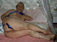 granny shows pussy - N