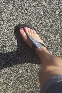 Girlfriend sexy feet - N
