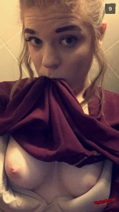 Naughty teen published her nudes and porn pics - N