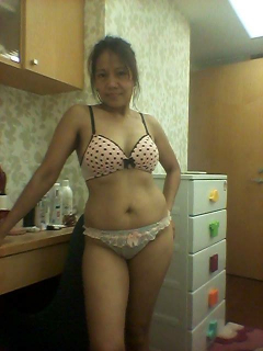 Sexy Pics of Mrs. Marie G. Gundran of Tubao Sex Scandal - N