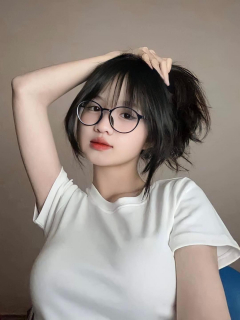 Gai xinh - N
