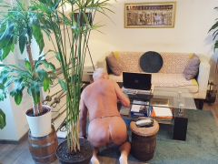 nat092 fait le menage - N