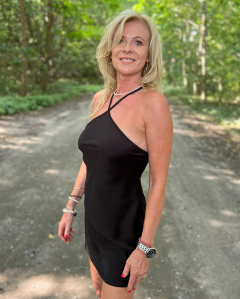 mature and sexy - N