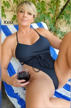 Beautiful body and underwear - N