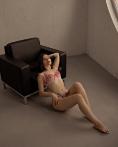 Beautiful body and underwear - N