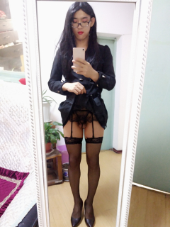 Chinese cross dresser Xiao Zuo takes a selfie - N