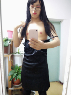 Chinese cross dresser Xiao Zuo takes a selfie - N