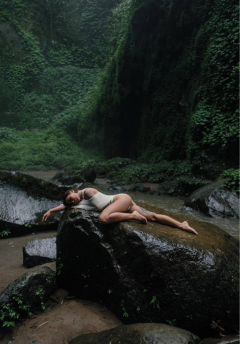 Body eroticism - N