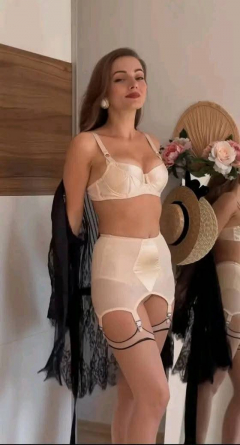 Beautiful body and underwear - N