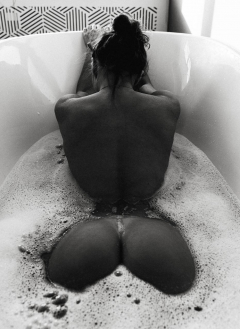 the eroticism of the body - N