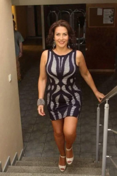 mature and sexy - N