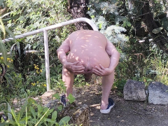 je me balade nu dans la nature - N