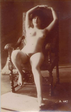 Antique Solo Chicks - N