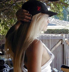 Tits Who Peeked 2 - N