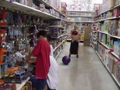 Pussy Shopping 9 - N