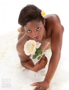 Ebony - Latinas - N