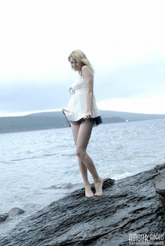 Blonde Mermaid - N