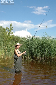 Girl Fishing Naked - N