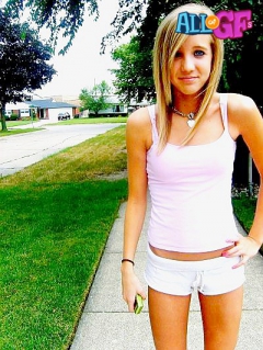 Naughty girlfriend on knees - N