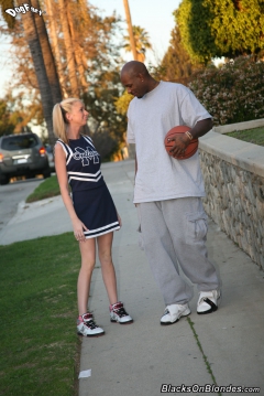 Kaylee Hilton - N