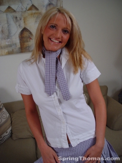 Schoolgirl - N