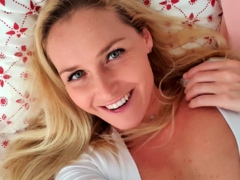 Mega breasted MILF blonde fingers her chubby cunt