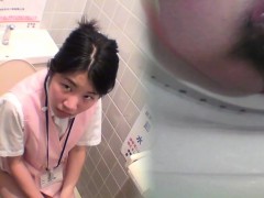 panties-asian-ho-urinates