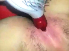 Nerdy Amateur Masturbates With Hairbrush