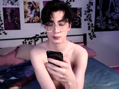 amateur-guys-love-to-jerk-fine-gay-cock