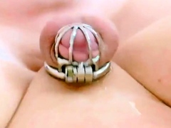 sissygasm-cuming-in-chastity