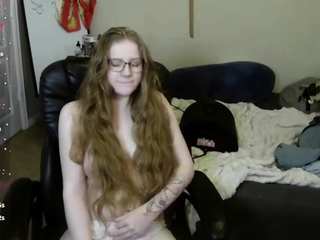 Amateur Webcam Teen Masturbates And Teases