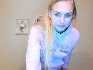 Blonde Teen Solo Masturbating On Webcam